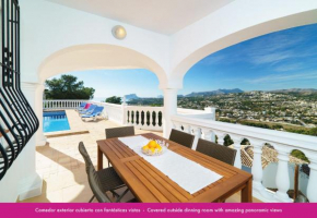 Luxury apartment with private pool and sea views in Moraira